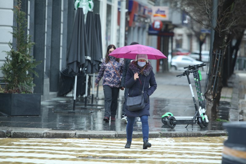PEOPLE WITH FACE MASKS