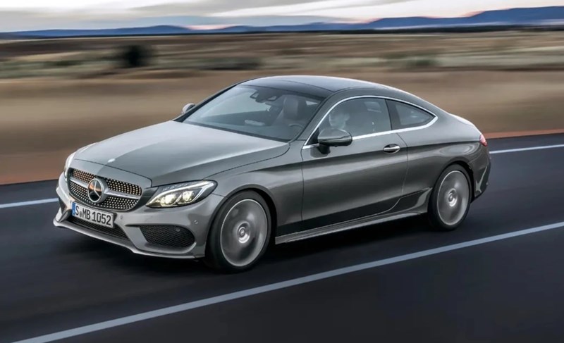 Η εντυπωσιακή συλλογή αυτοκινήτων του Brooklyn Beckham