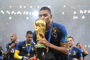 Όλοι μιλούν για το ρολόι του Kylian Mbappé πριν από την ήττα της Παρί Σεν Ζερμέν - εικόνα 3
