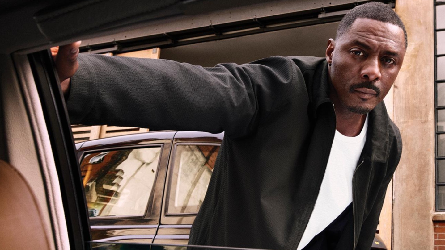 Ο Bad Bunny έγινε άγαλμα για χάρη του Jacquemus - εικόνα 1