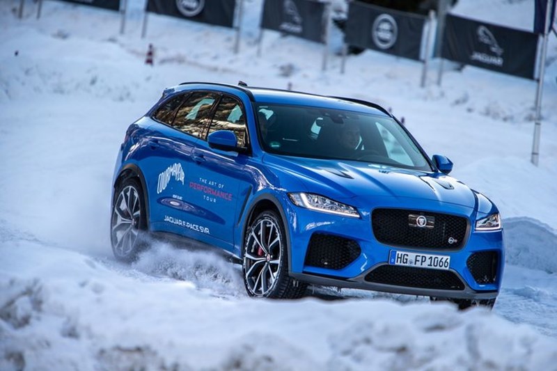 Jaguar F-Pace 2