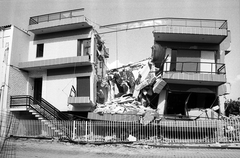 ΣΕΙΣΜΟΣ 1999 4