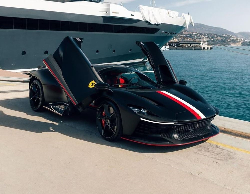 Η ιστορία πίσω από το κράνος Stormtrooper στα χρώματα του Ayrton Senna - εικόνα 4