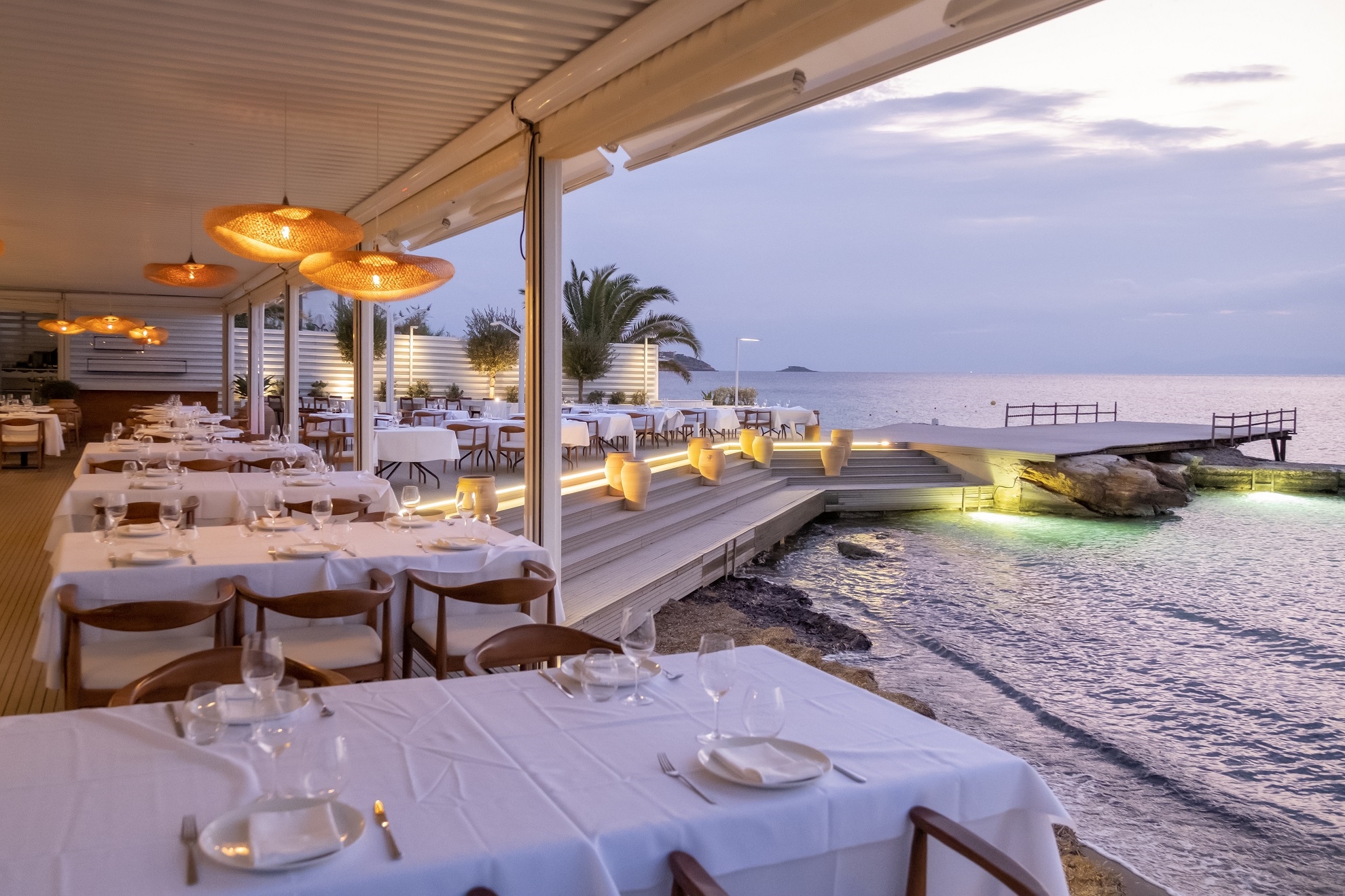 Στο Vezene στρώνουν ένα από τα κορυφαία κυριακάτικα τραπέζια της Αθήνας - εικόνα 8