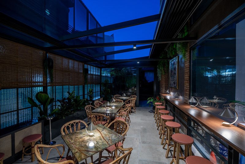 ZEBRA BAR ΨΥΧΙΚΟ 2