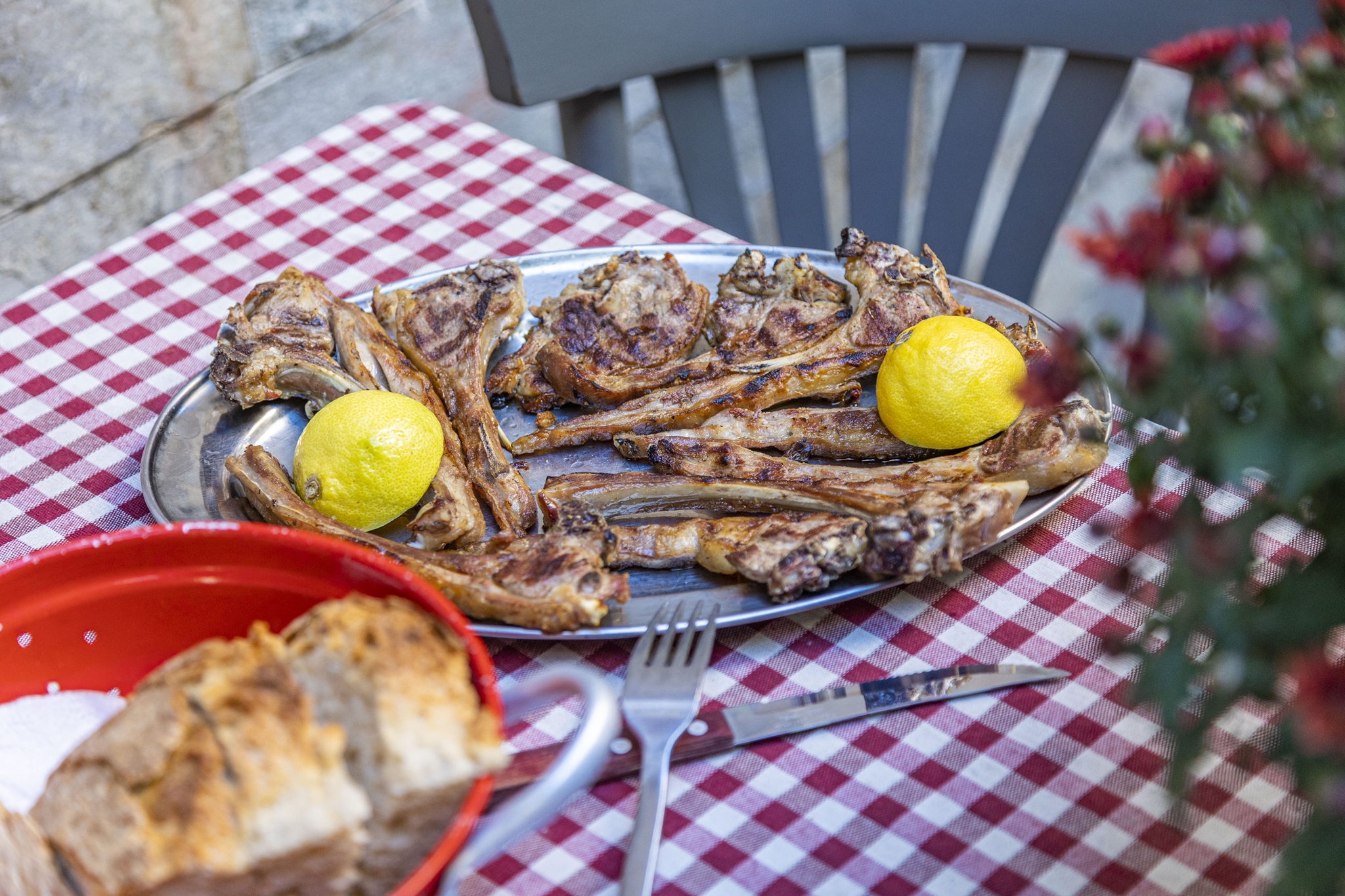 Σε αυτά τα εστιατόρια, η αθηναϊκή κουζίνα δεν φοβάται να πειραματιστεί - εικόνα 3
