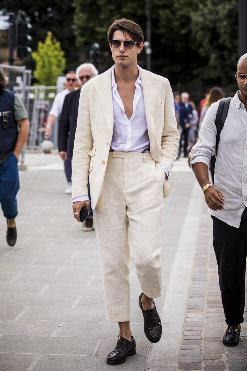 ΚΟΣΤΟΥΜΙΑ ΚΑΛΟΚΑΙΡΙ