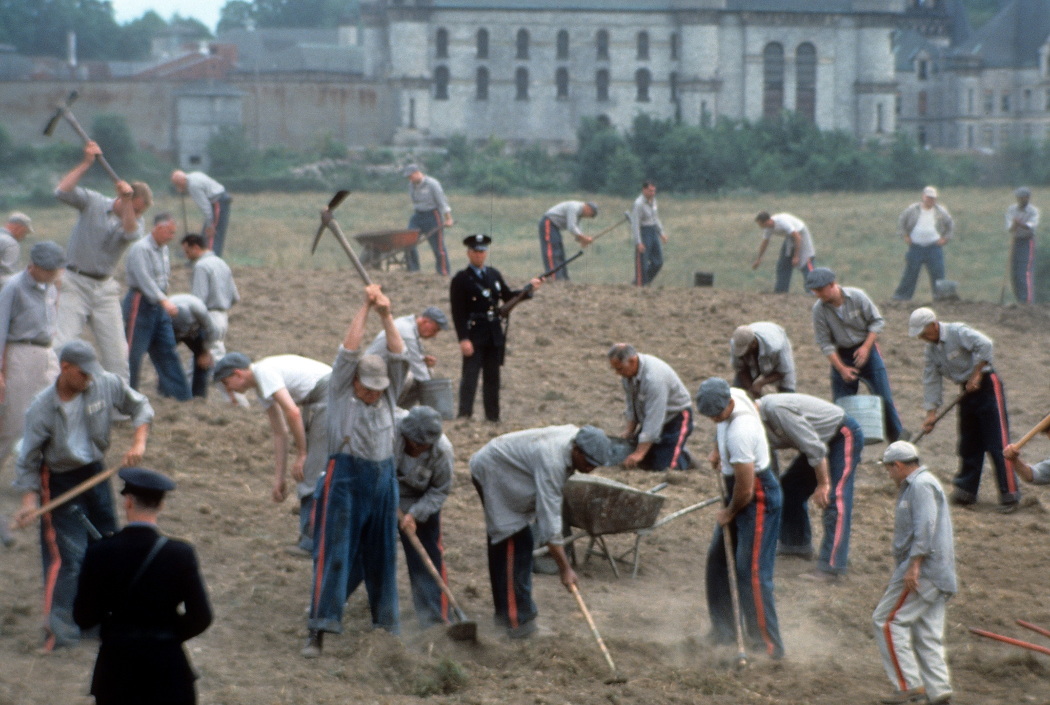 10 σειρές που βλέπουν όλοι τώρα και πού θα τις βρεις - εικόνα 1