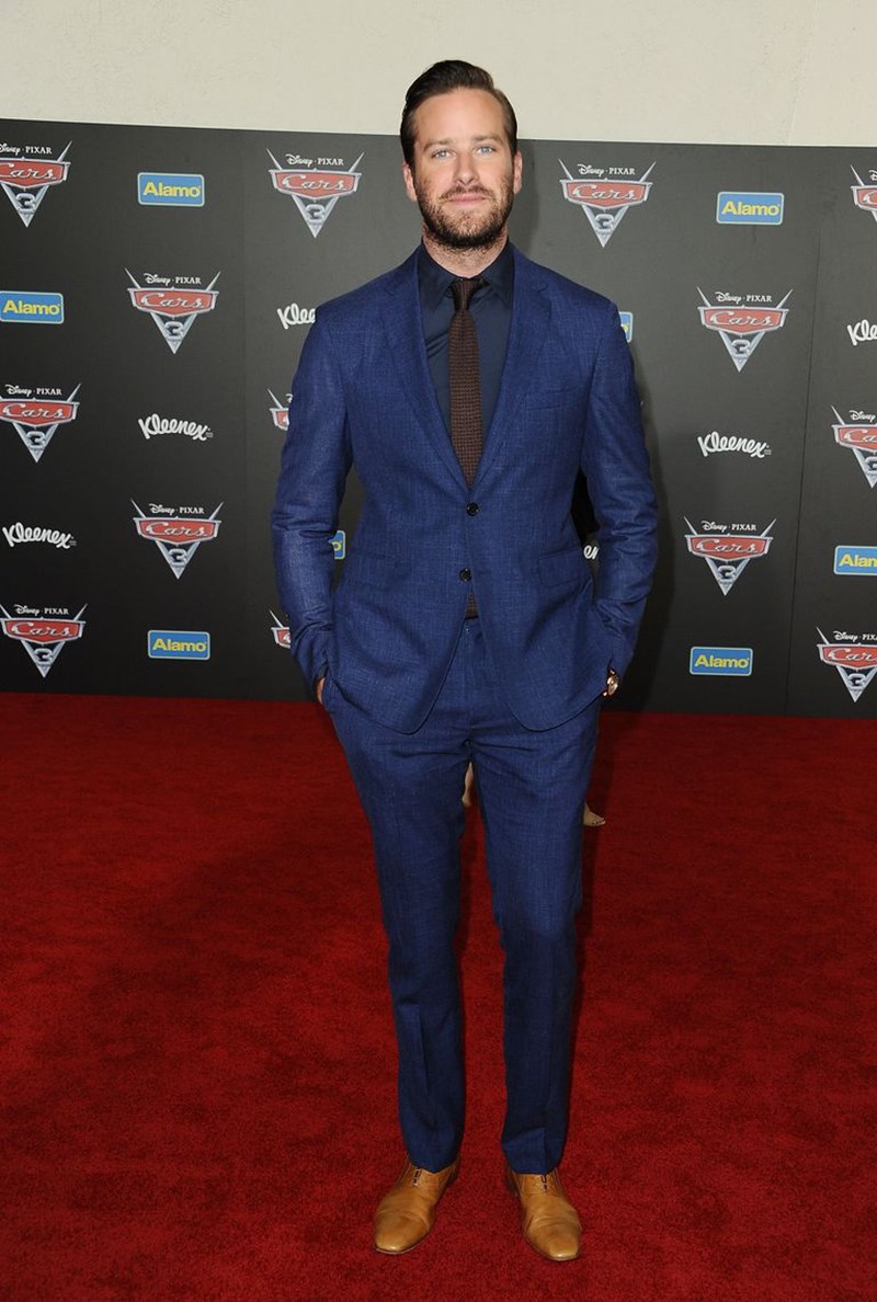 ΛΑΘΗ ΚΟΣΤΟΥΜΙ