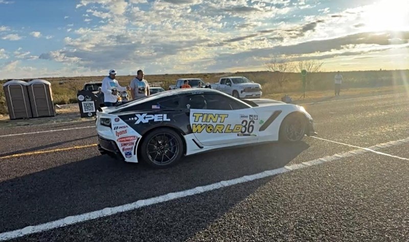 Corvette ZR1 πήγαινε τόσο γρήγορα που έλιωσε το πίσω μέρος της