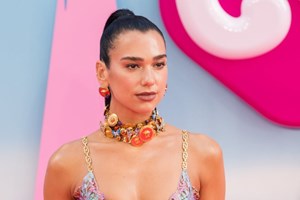 Ποιος είναι ο Callum Turner, ο αρραβωνιαστικός της Dua Lipa - εικόνα 2