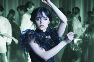 Όσα χρειάζεται να θυμηθείς προτού δεις τη νέα σεζόν της Wednesday στο Netflix - εικόνα 2