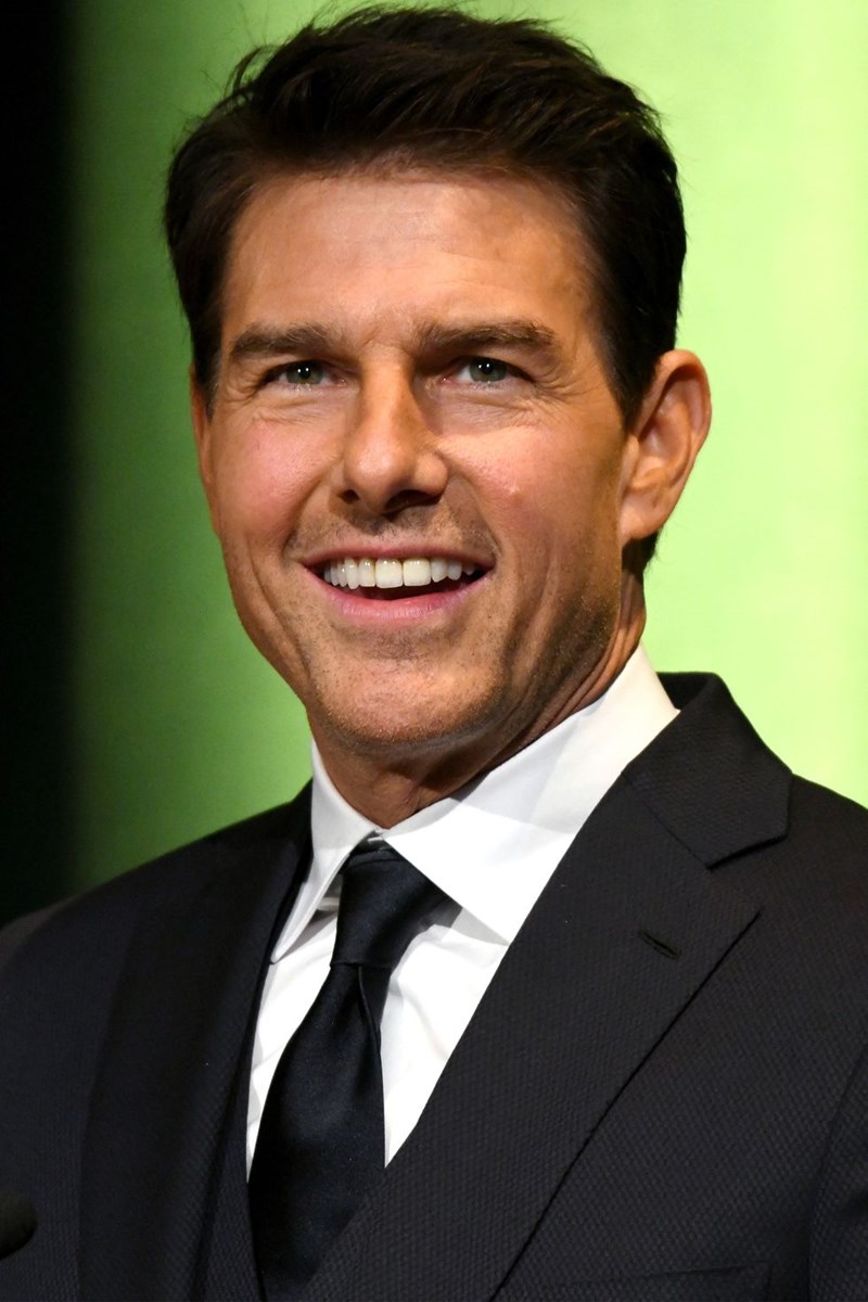 TOM CRUISE