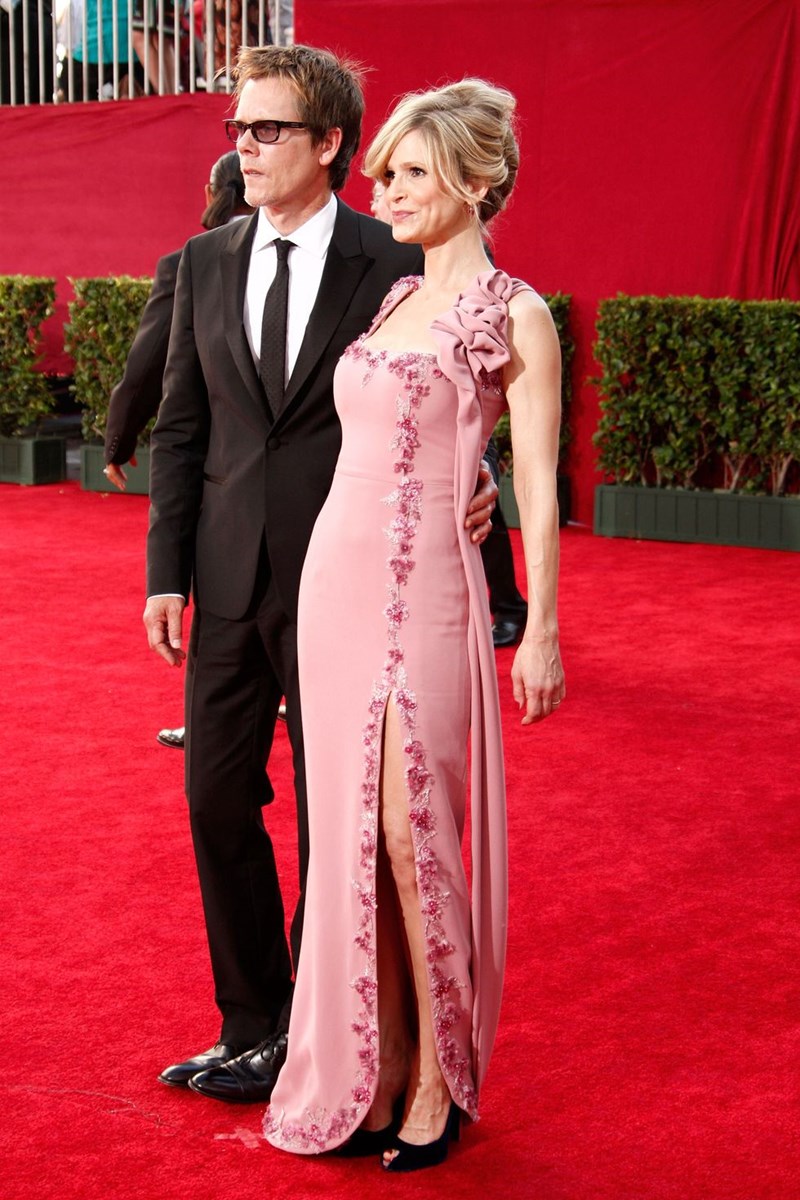 ΚΟΚΚΙΝΟ ΧΑΛΙ ΣΤΥΛ EMMYS ΒΡΑΒΕΙΑ