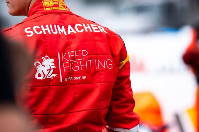 ΜΙΚ ΣΟΥΜΑΧΕΡ 1