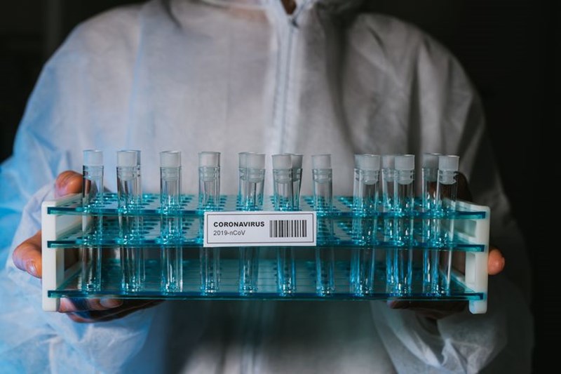 κορονοϊός εργαστήριο