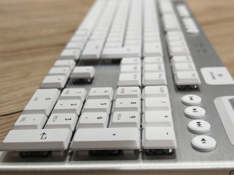 Logitech G915 X Lightspeed