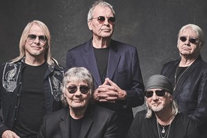 Ο Robbie Williams στο Rockwave festival 2023 - εικόνα 1