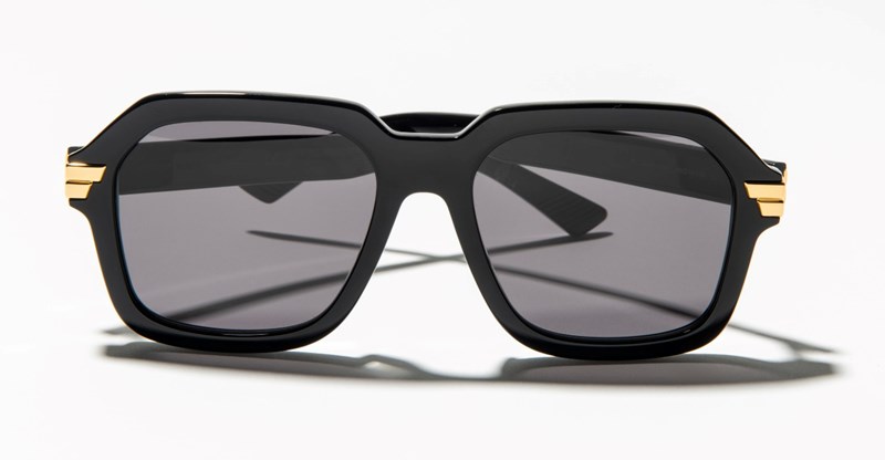 MEN'S FASHION ITEM IN BLUE