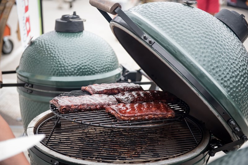 Ψησταριά με καπάκι