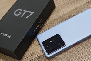 Συνεργασία Aston Martin και realme για το απίστευτο κινητό GT 7 (video) - εικόνα 1