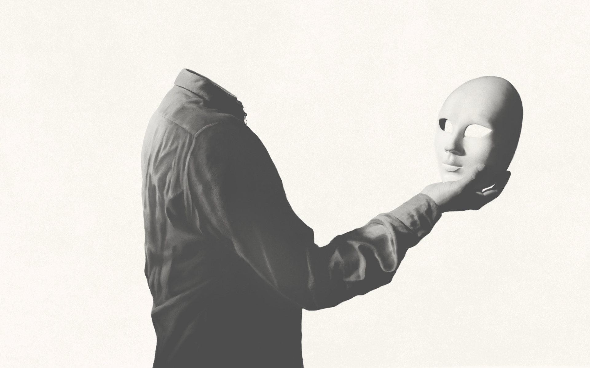 O Hugh Grant έριξε υπνάκο σε αγώνα τένις στο Wimbledon και έγινε viral - εικόνα 1