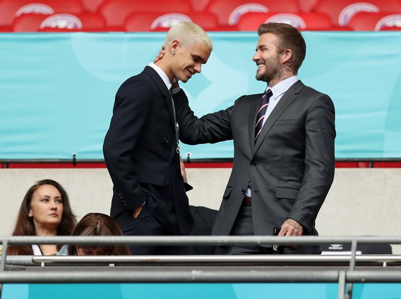 ΝΤΕΙΒΙΝΤ ΚΑΙ ΡΟΜΕΟ ΜΠΕΚΑΜ