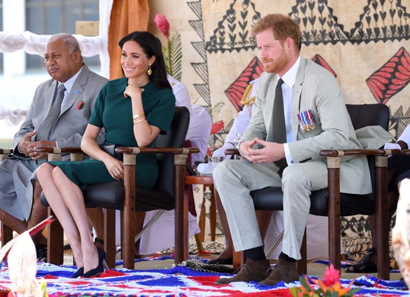 ΣΟΥΕΝΤ ΠΑΠΟΥΤΣΙΑ ΠΡΙΓΚΙΠΑΣ ΧΑΡΙ