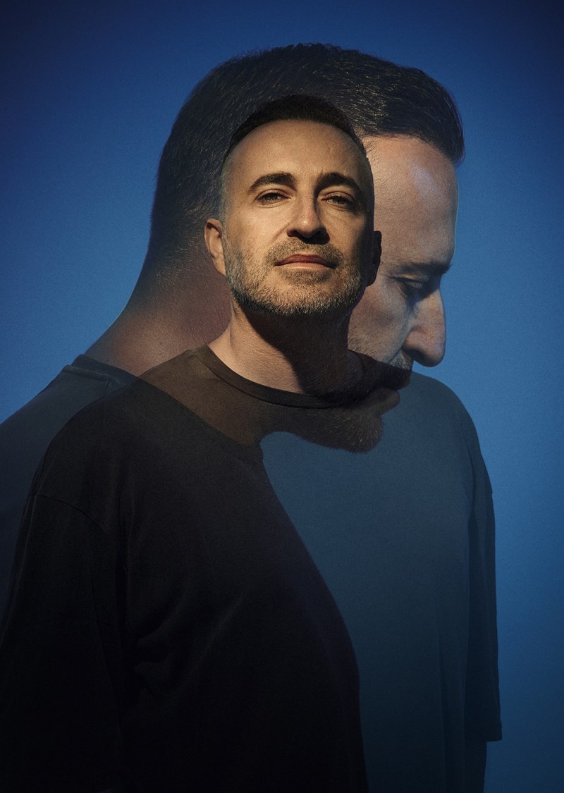 Στο W Costa Navarino για Electro Vibes, γενέθλια με Σάκη Ρουβά και κορυφαία καλοκαιρινά events 2