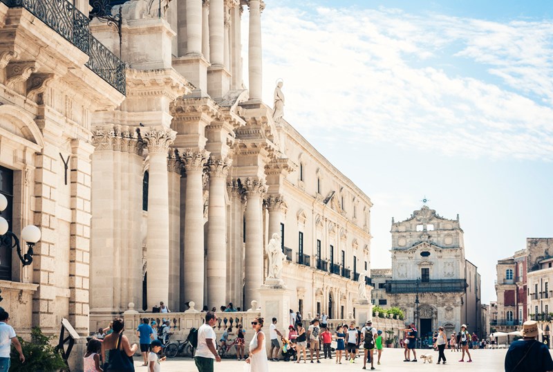 ΣΥΡΑΚΟΥΣΕΣ 1