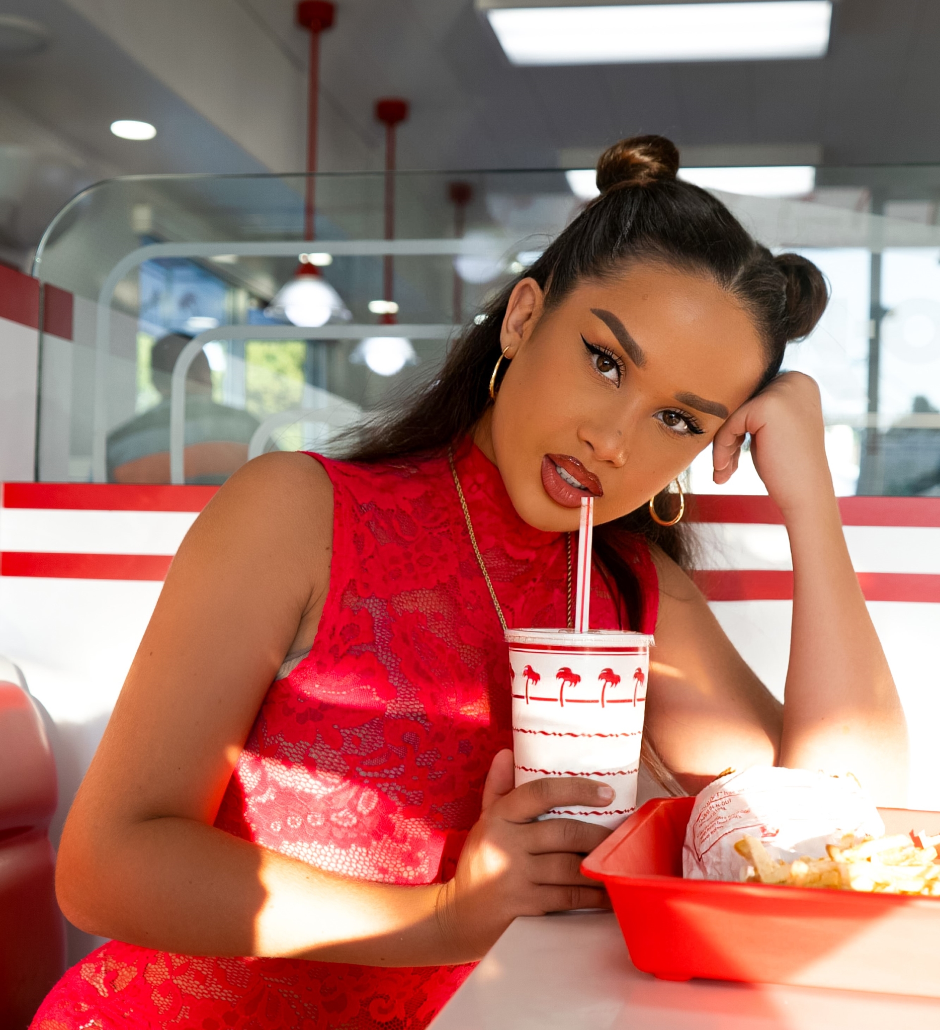 Η εκθαμβωτική εμφάνιση της Irina Shayk στο καρναβάλι του Ρίο ντε Τζανέιρο - εικόνα 1