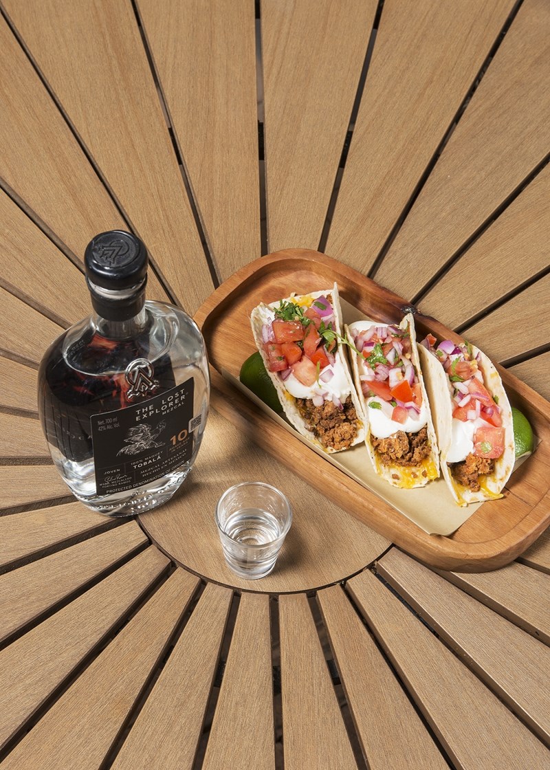 The Lost Explorer mezcal x Picasso Athens x Μπάμπης Δούκας 10