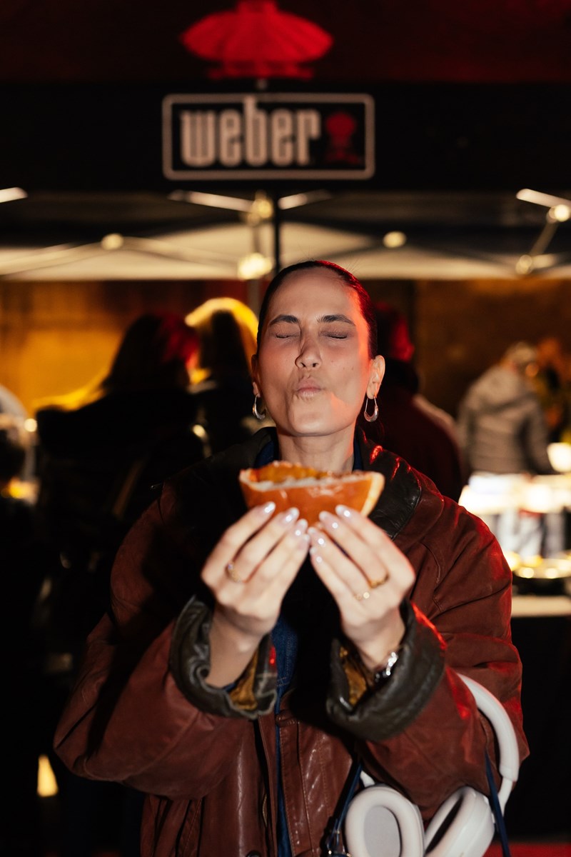 The Man at His Best BBQ Party 2123