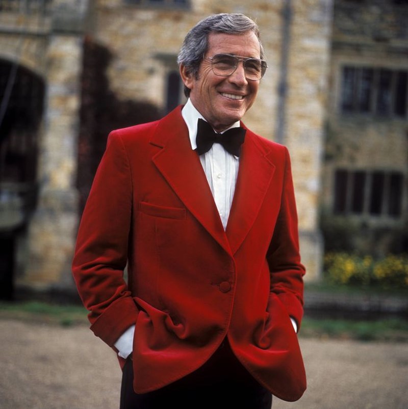 ΧΡΙΣΤΟΥΓΕΝΝΙΑΤΙΚΟ ΣΤΥΛ ΔΙΑΣΗΜΩΝ