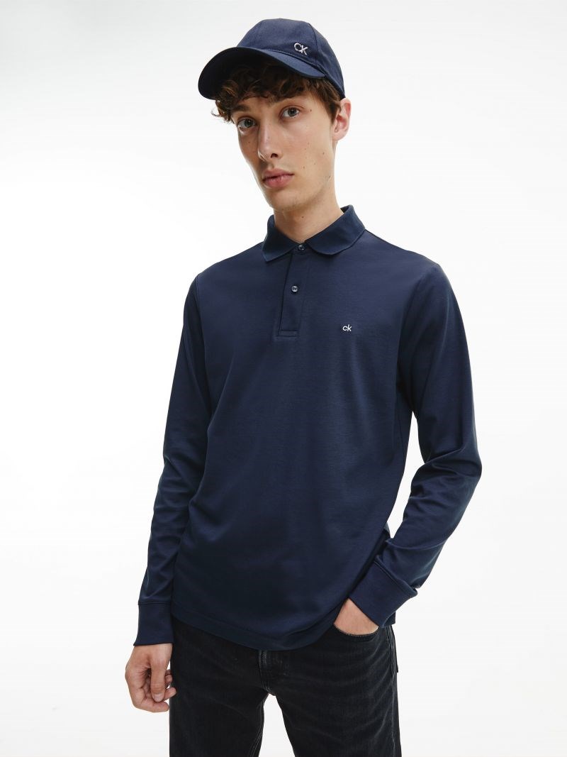 MODEL IN CALVIN KLEIN OUTFIT