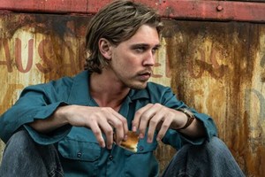 Αυτή η άσκηση έφτιαξε τον τέλειο πισινό στον Austin Butler - εικόνα 1