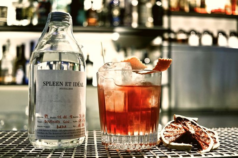 ΧΡΙΣΤΟΥΓΕΝΝΙΑΤΙΚΟ ΚΟΚΤΕΙΛ CHRISTMAS NEGRONI