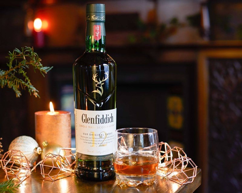 ΟΥΙΣΚΙ ΓΙΑ ΤΑ ΧΡΙΣΤΟΥΓΕΝΝΑ GLENFIDDICH