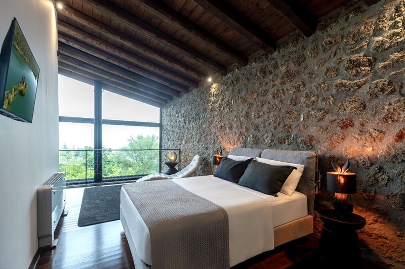 Heartbeat Mountain Escapes