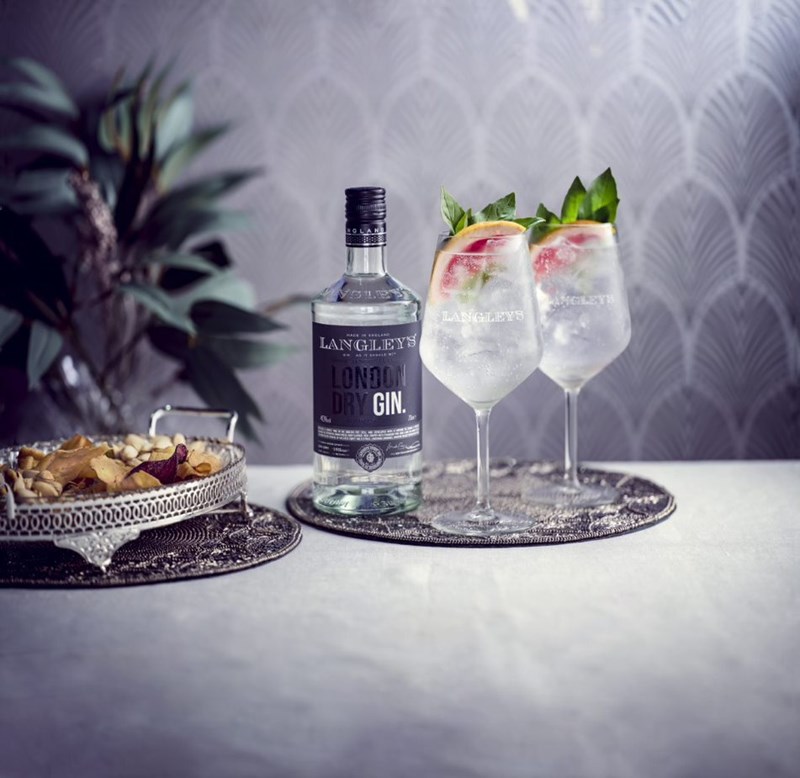 ΧΡΙΣΤΟΥΓΕΝΝΙΑΤΙΚΟ HOME BAR 2