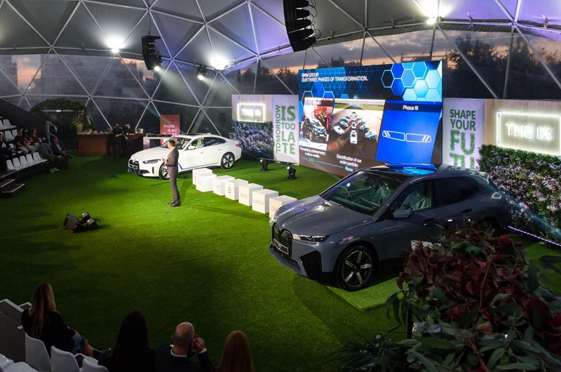 BMW iX και BMW i4 1