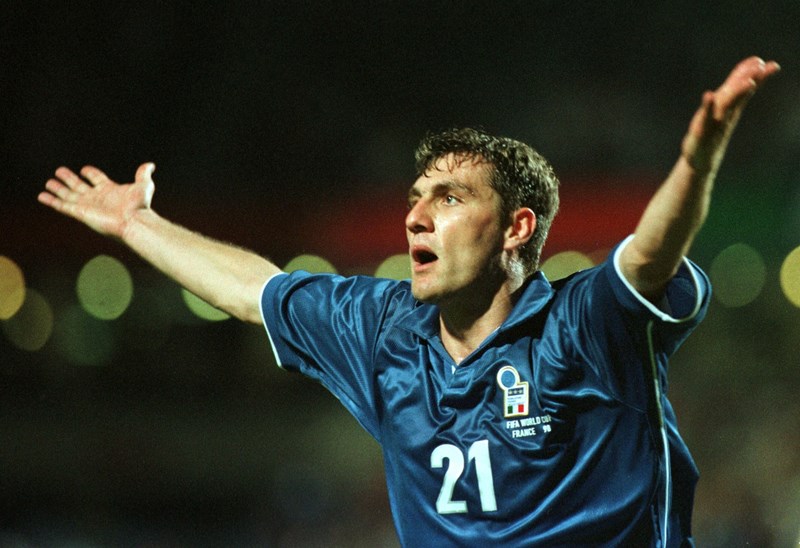 Τα ποδοσφαιρικά 90s φοριούνται ακόμη 3