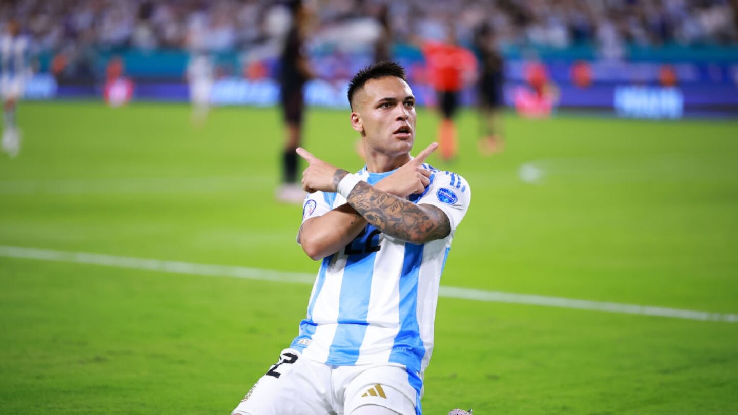 H στιγμή που ο Messi τραυματίζεται και αποχωρεί με κλάματα από τον τελικό του Copa America - εικόνα 1