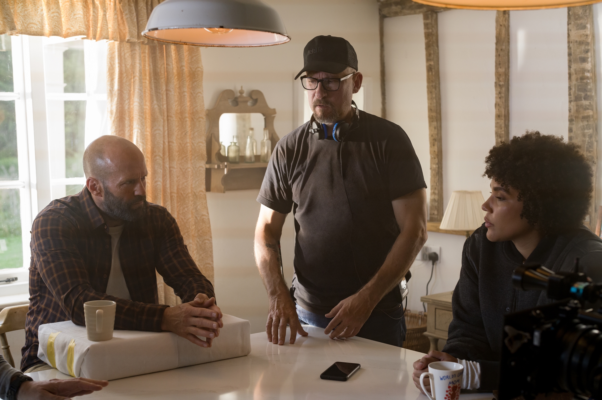 Αποκλειστική συνέντευξη: Ashton Kutcher, Jeremy Pope και Anthony Ramos μιλούν στο Esquire για το θρίλερ The Beauty - εικόνα 2