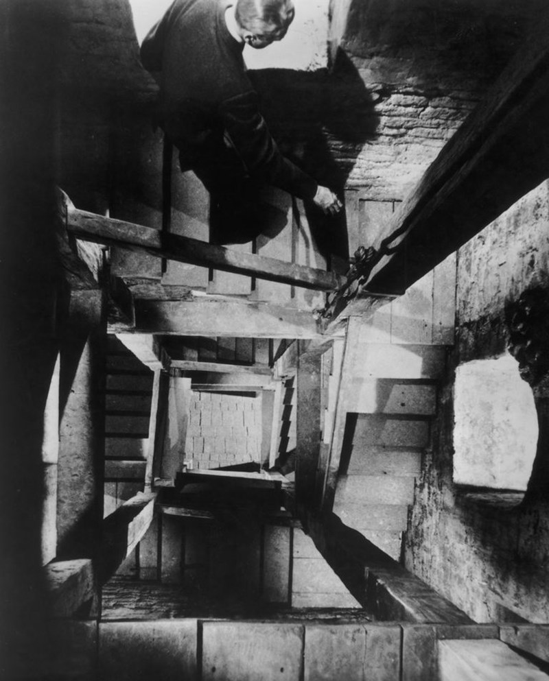 ΔΕΣΜΩΤΗΣ ΤΟΥ ΙΛΙΓΓΟΥ ΧΙΤΣΚΟΚ