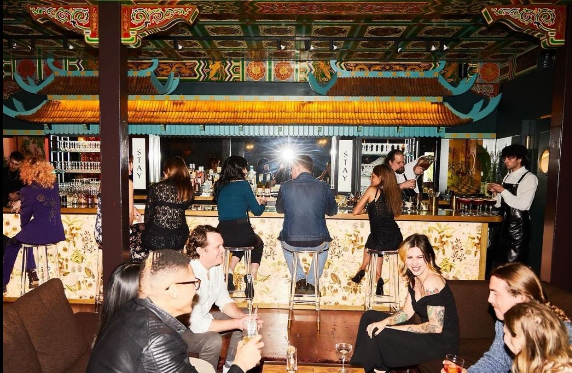 Γιατί δεν πρέπει να πίνεις αλκοόλ όταν πετάς με αεροπλάνο - εικόνα 1