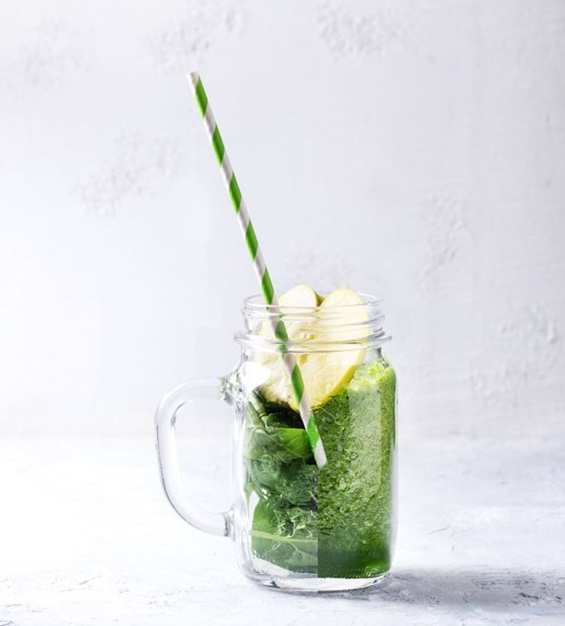 SMOOTHIE ΜΕ ΜΗΛΑ