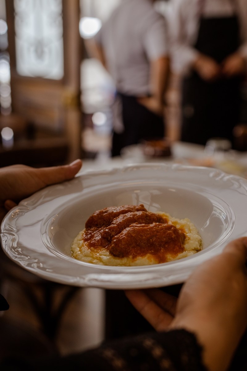 Το εστιατόριο Thomas 1971 Tavern στο Κουκάκι 2