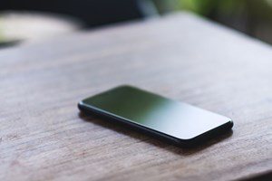 Πώς να προστατεύσεις το κινητό σου από την άμμο - εικόνα 1