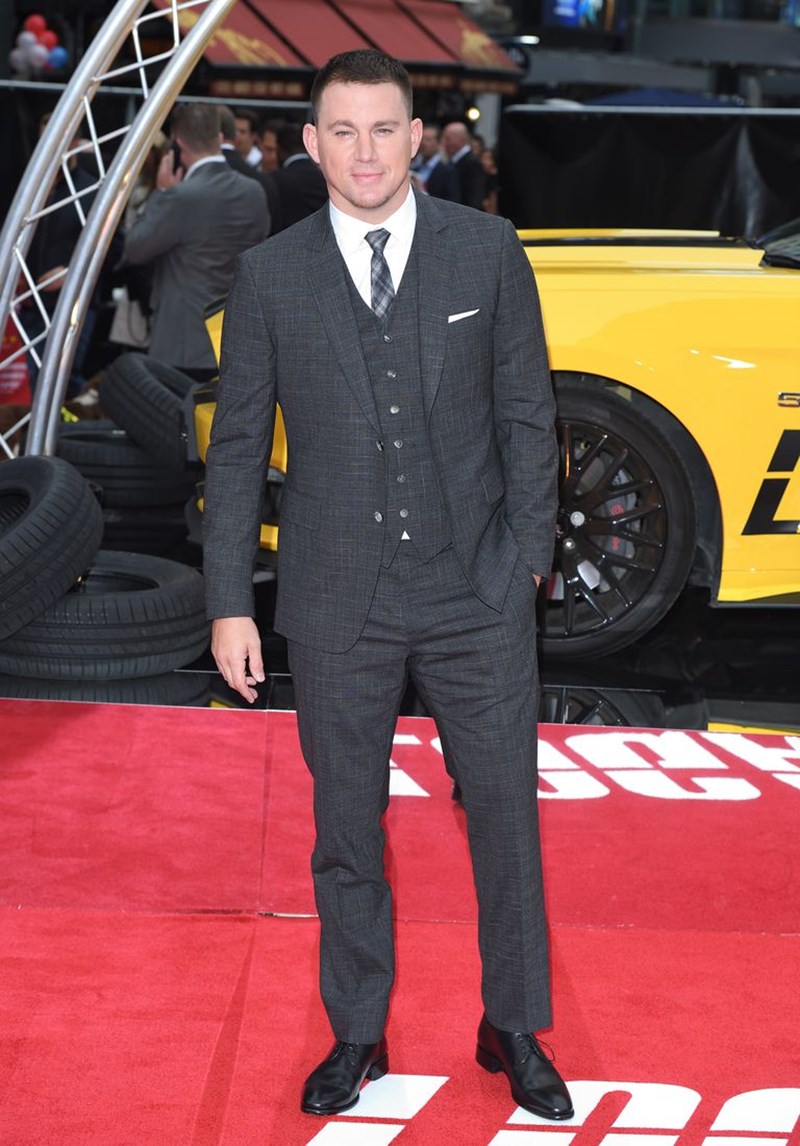 ΚΟΣΤΟΥΜΙ ΤΡΙΩΝ ΚΟΜΜΑΤΙΩΝ